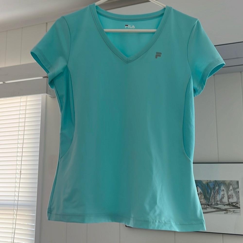 Size L FILA SPORT short sleeve V-neck Aqua sport top